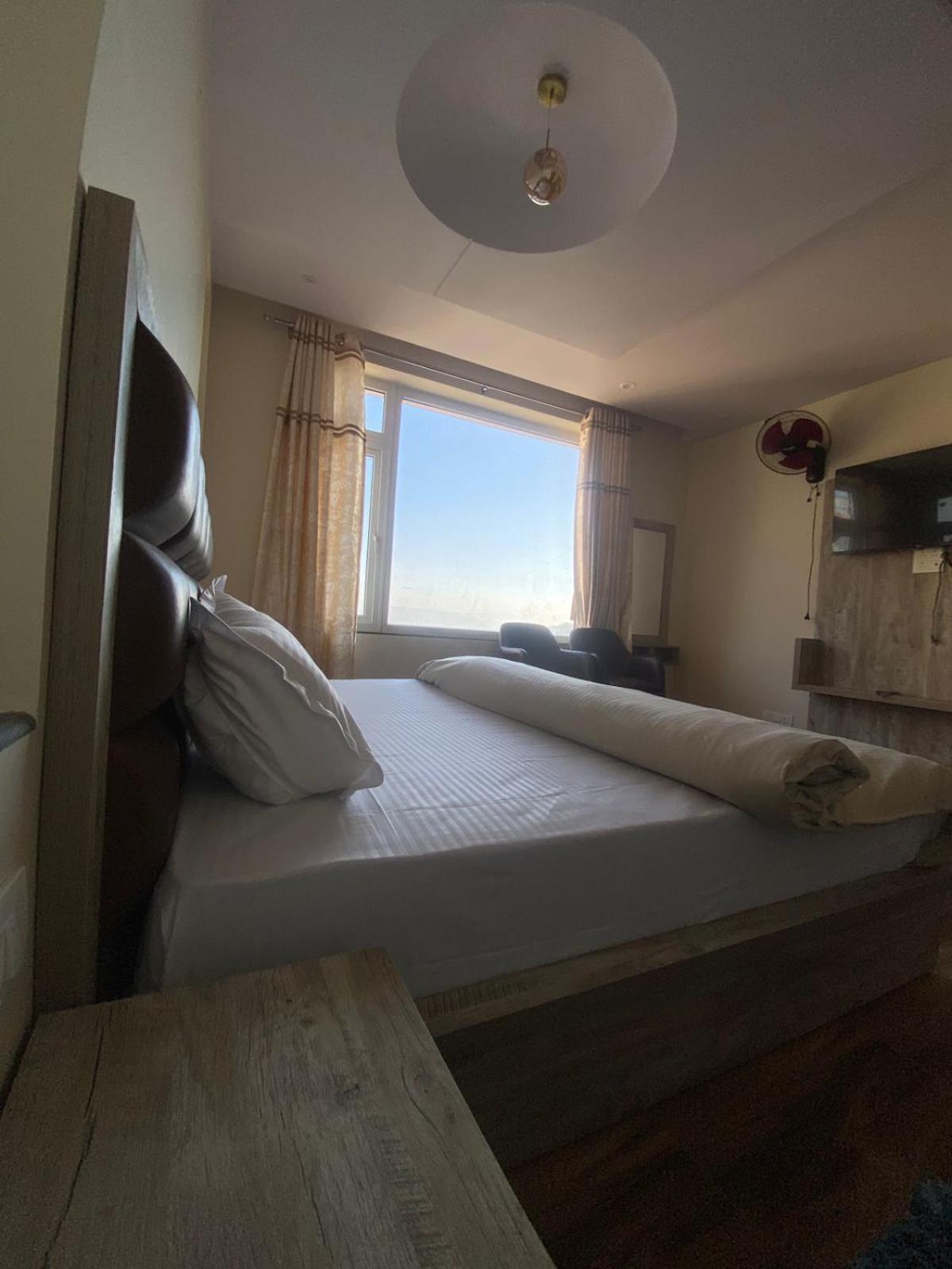 Harmony Heights Hotel ชิมลา ภายนอก รูปภาพ