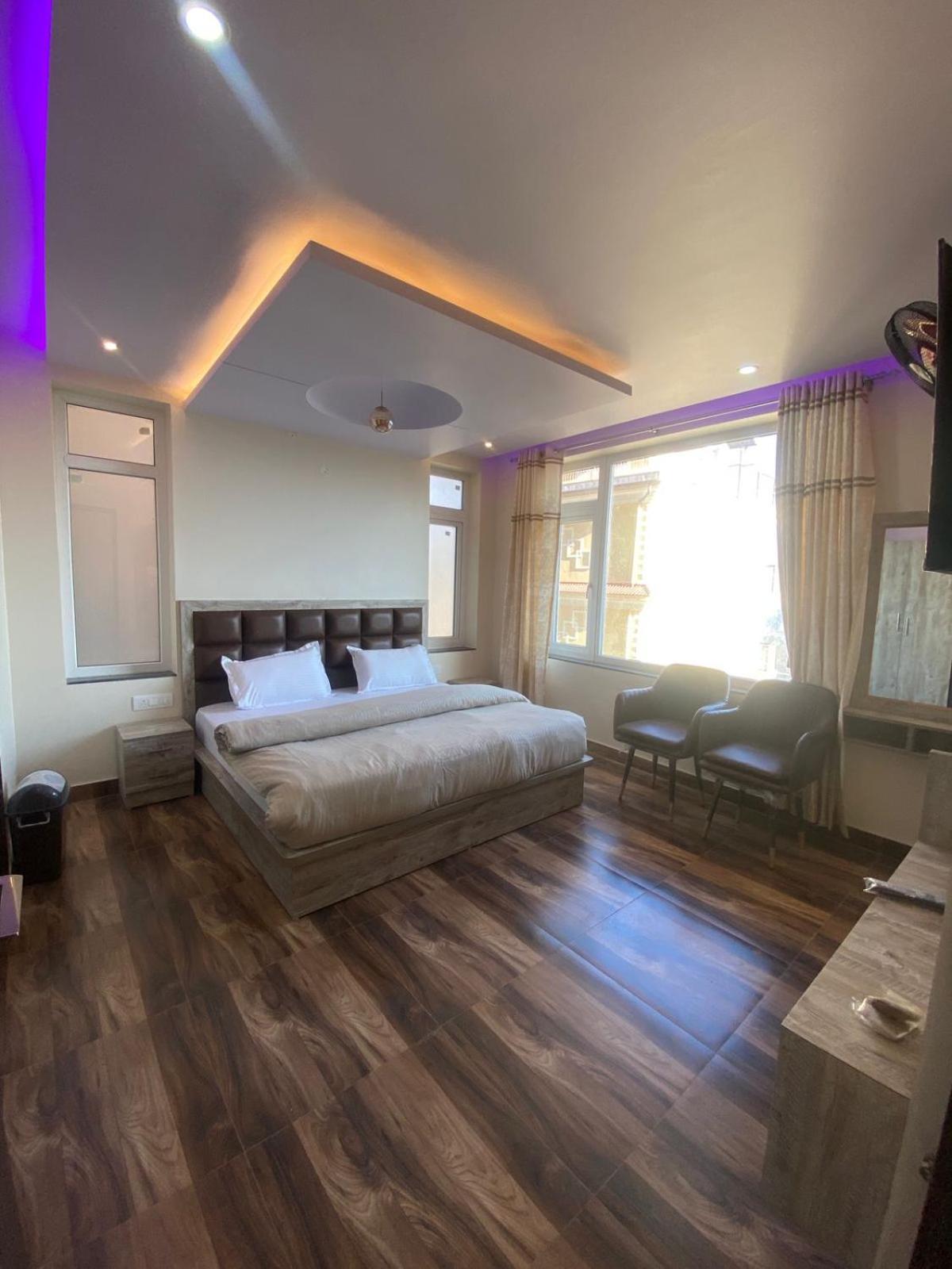 Harmony Heights Hotel ชิมลา ภายนอก รูปภาพ